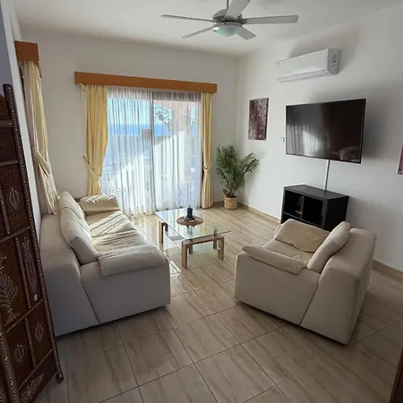 Vila 4-bedroom With Private Pool & Citrus Garden *