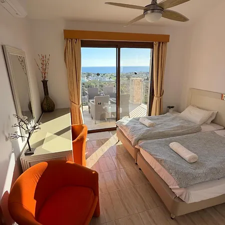 4-bedroom With Private Pool & Citrus Garden