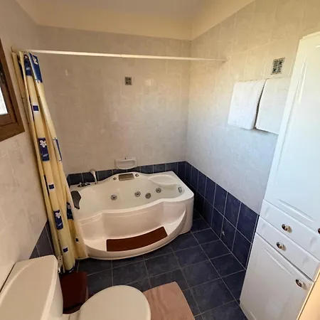 4-bedroom With Private Pool & Citrus Garden *