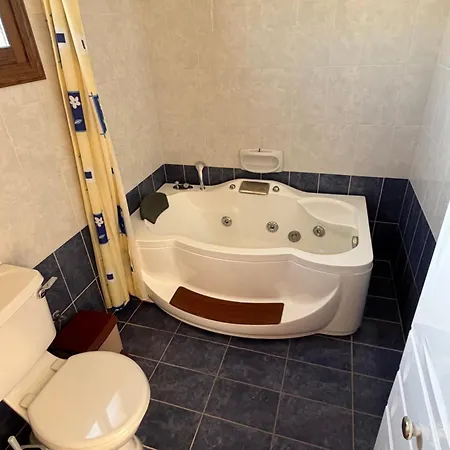 4-bedroom With Private Pool & Citrus Garden Vila