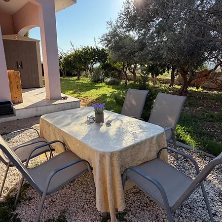 4-bedroom With Private Pool & Citrus Garden Vila