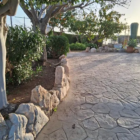 4-bedroom With Private Pool & Citrus Garden Vila Pegeia